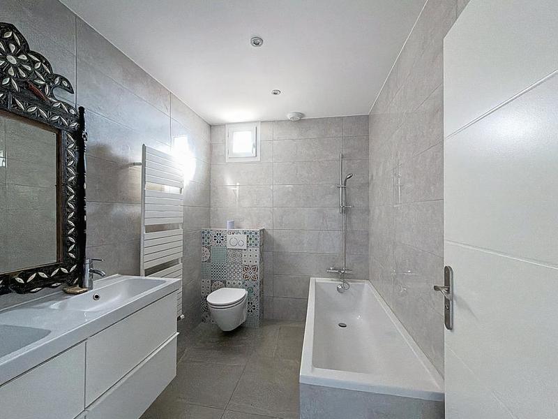 Pavillon - 128 m² - 4 pièces