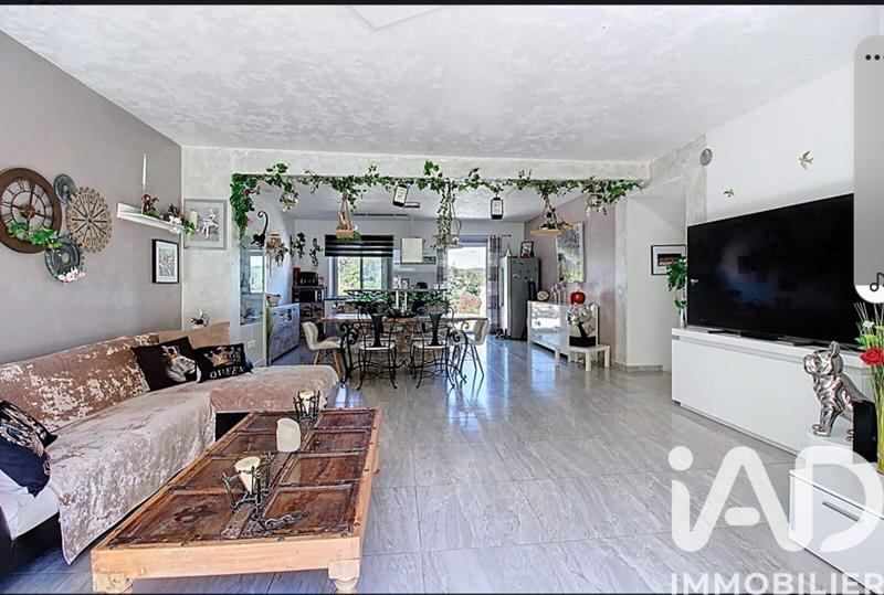 Maison - 143 m² - 5 pièces