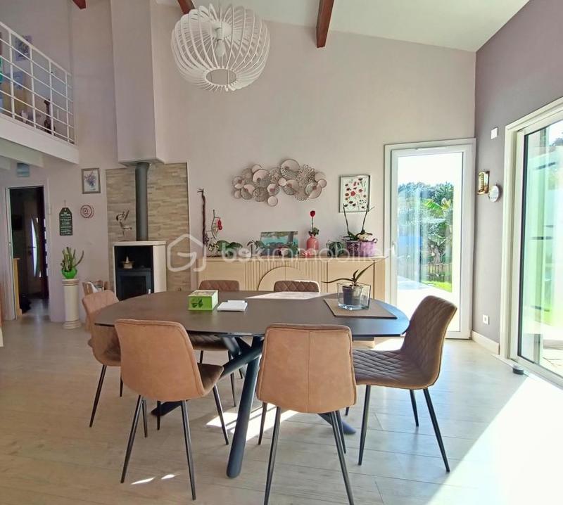 Maison traditionnelle - 113 m² - 5 pièces