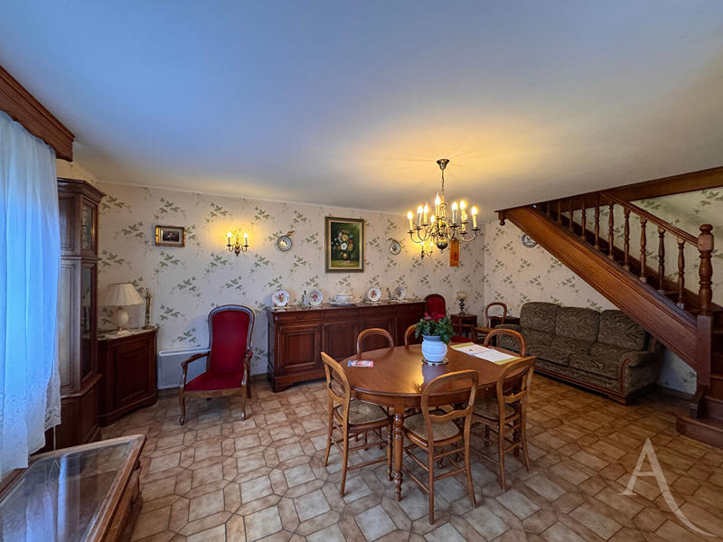 Maison - 100 m² - 5 pièces