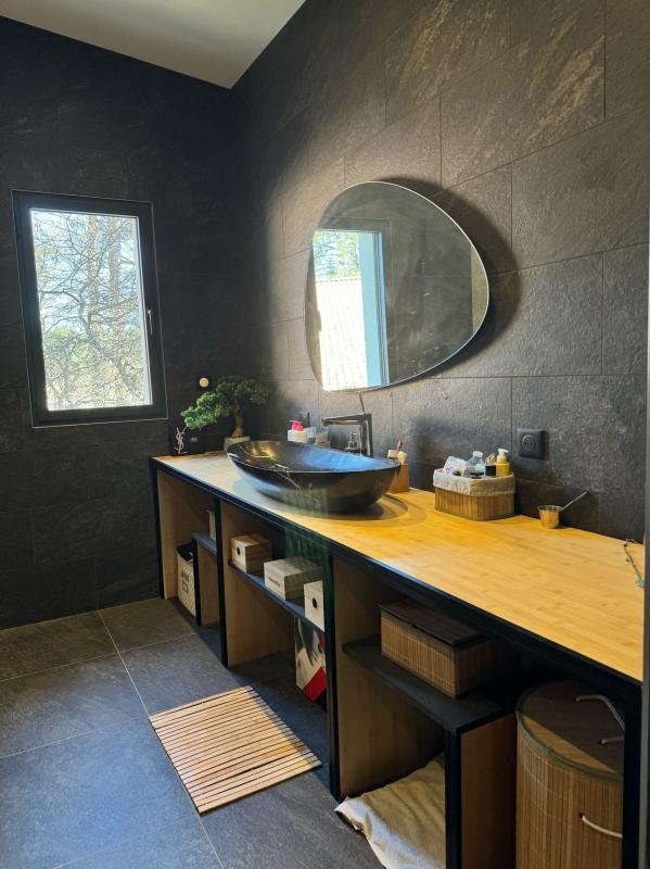 Maison - 238 m² - 7 pièces