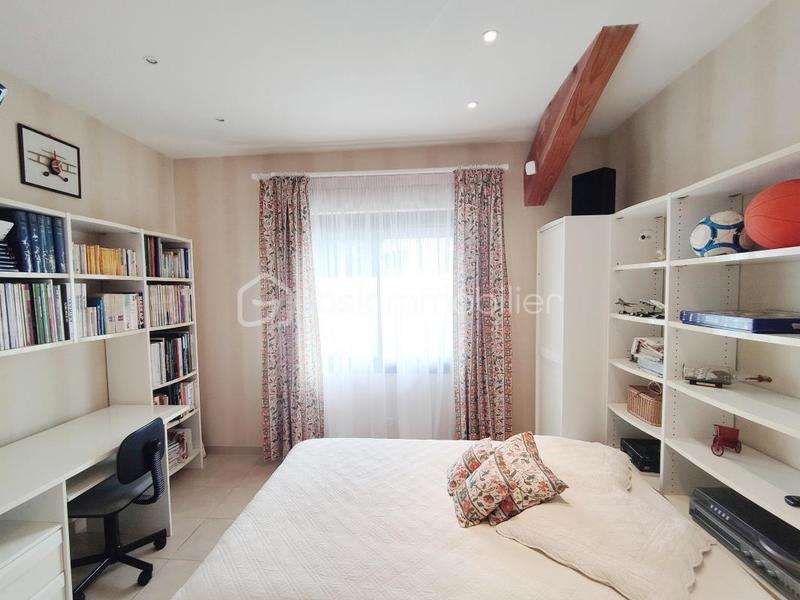 Villa - 204 m² - 6 pièces