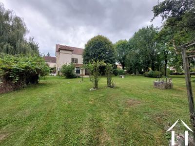 Maison - 215 m² - 6 pièces