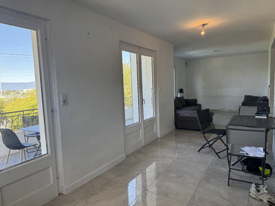 Maison - 180 m² - 6 pièces