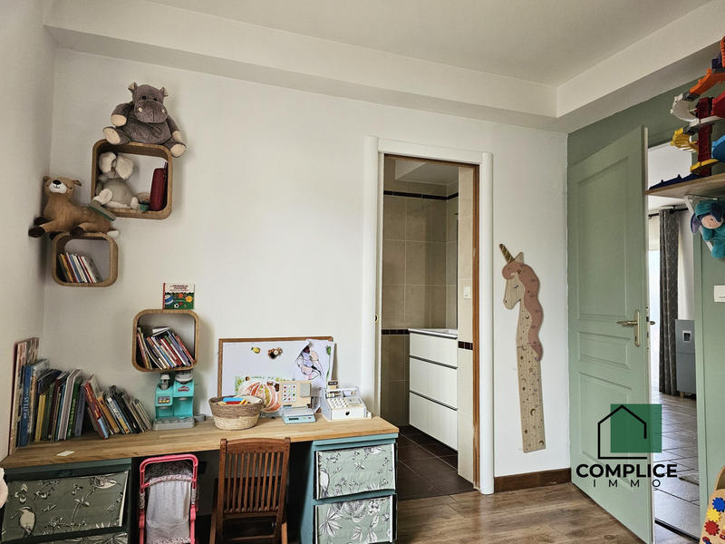 Maison traditionnelle - 150 m² - 5 pièces