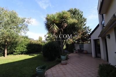 Maison - 174 m² - 6 pièces