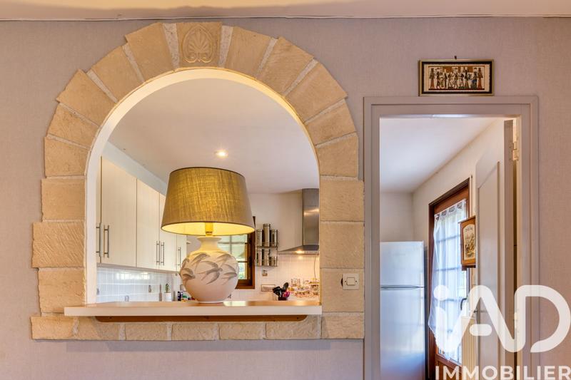 Maison - 237 m² - 13 pièces