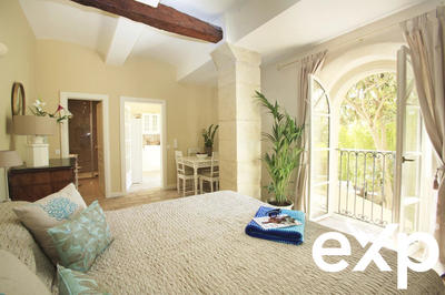 Maison - 615 m² - 16 pièces