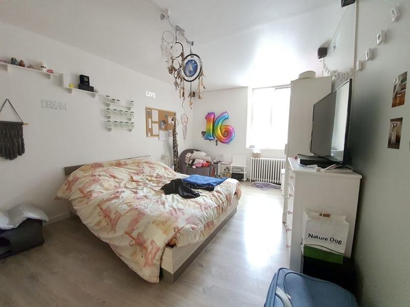 Maison - 230 m² - 7 pièces