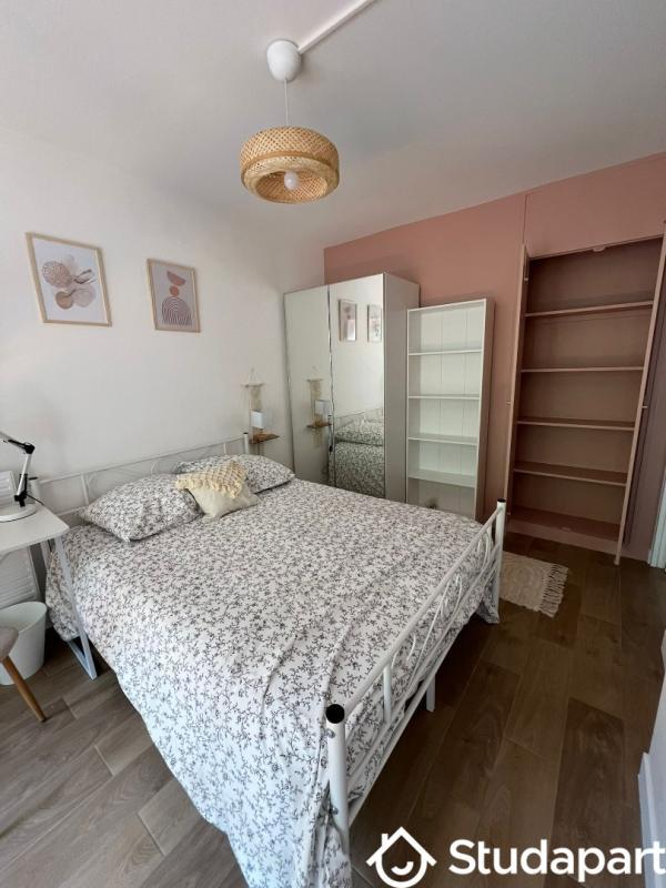Chambre - 9 m² - 1 pièce