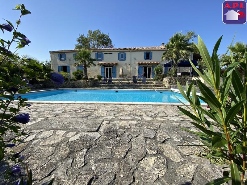 Maison - 195 m² - 7 pièces