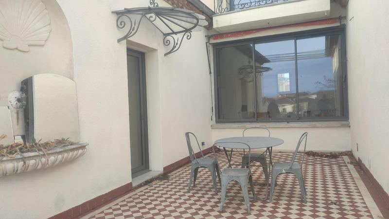 Maison de ville - 300 m² - 10 pièces