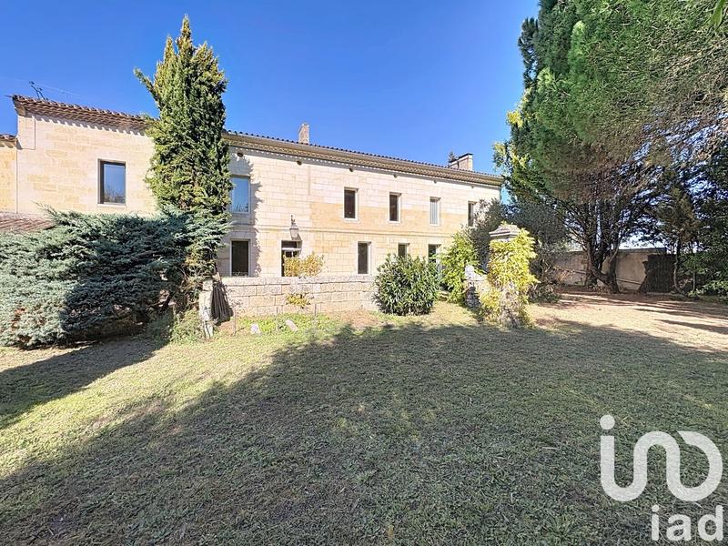 Maison - 460 m² - 12 pièces