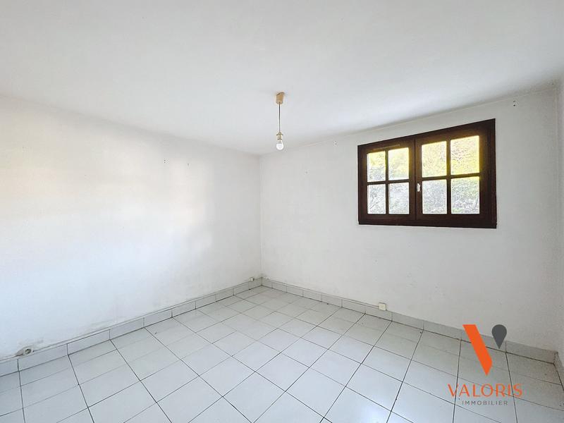 Maison - 201 m² - 7 pièces