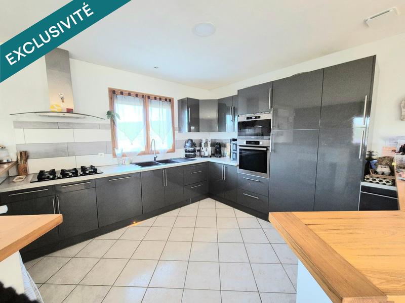 Maison - 120 m² - 5 pièces