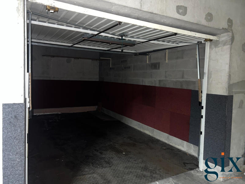 Parking / Garage - 14 m²