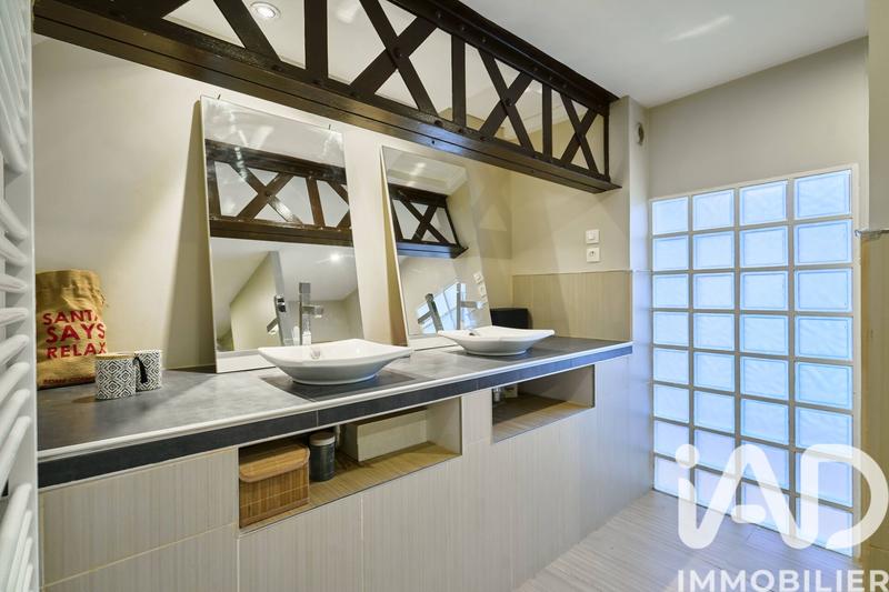 Loft - 210 m² - 5 pièces