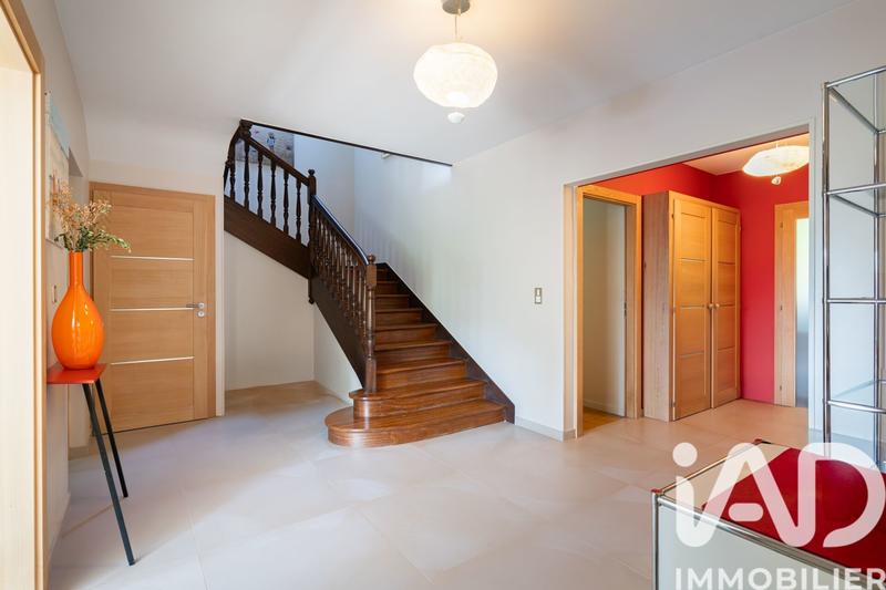 Maison - 234 m² - 9 pièces