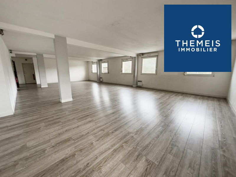 Local commercial - 125 m² - 2 pièces