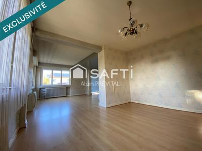 Maison - 299 m² - 12 pièces