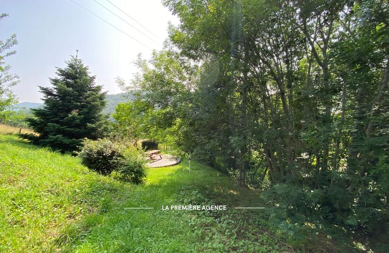 Maison traditionnelle - 271 m² - 10 pièces