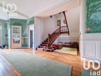 Maison - 480 m² - 11 pièces