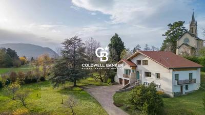 Maison - 206 m² - 10 pièces