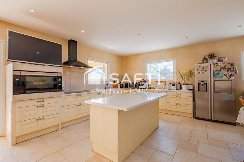 Maison - 200 m² - 4 pièces