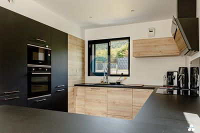 Maison - 96 m² - 5 pièces