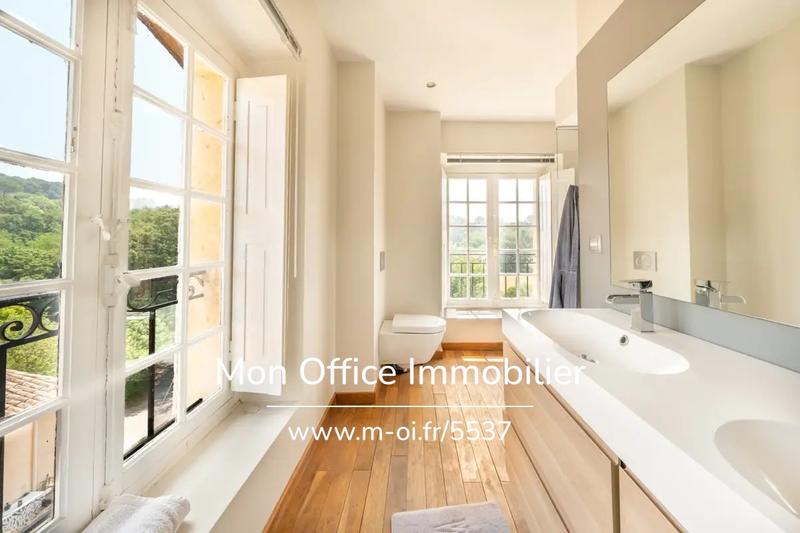 Maison - 500 m² - 8 pièces