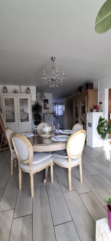 Appartement - 8 490 m² - 4 pièces