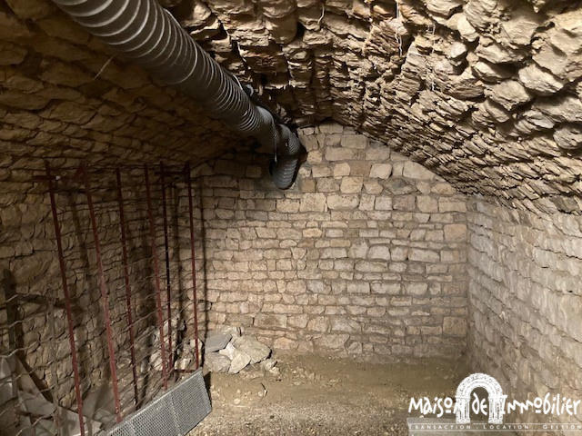 Maison - 353 m² - 9 pièces