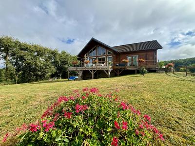 Maison - 130 m² - 4 pièces