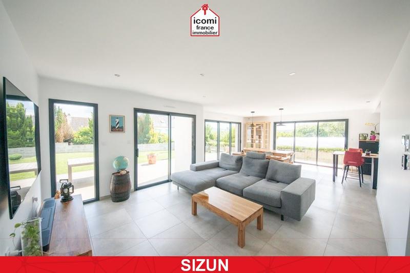 Maison - 220 m² - 6 pièces