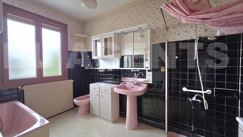 Maison - 104 m² - 5 pièces