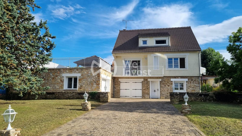 Villa - 295 m² - 9 pièces
