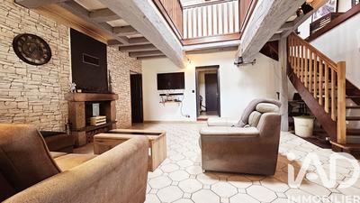 Maison - 237 m² - 9 pièces