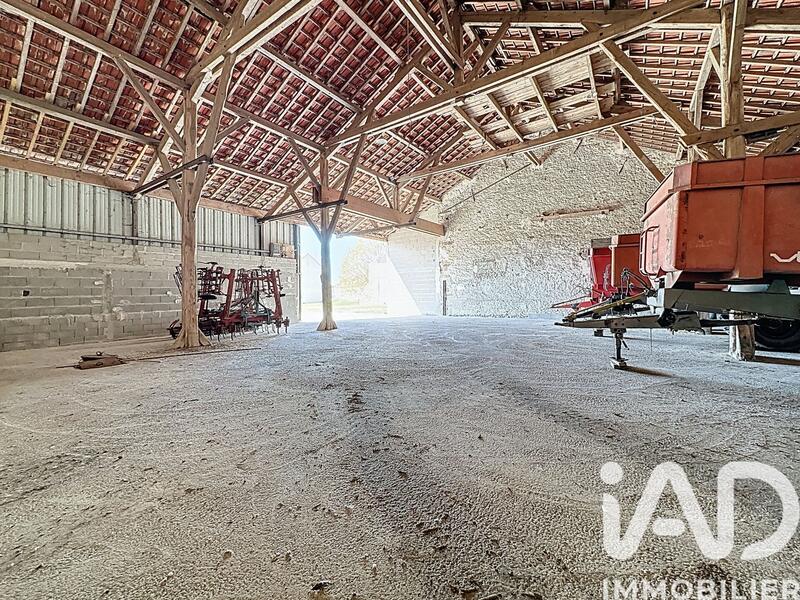 Ferme - 500 m² - 2 pièces