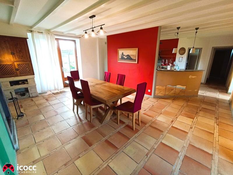 Maison - 477 m² - 21 pièces