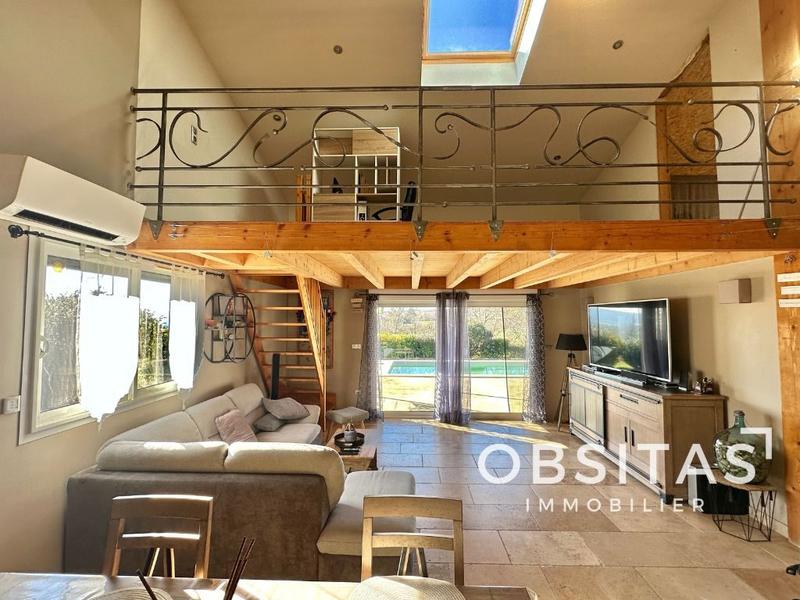 Maison - 104 m² - 5 pièces