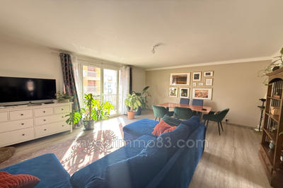 Appartement - 90 m² - 3 pièces