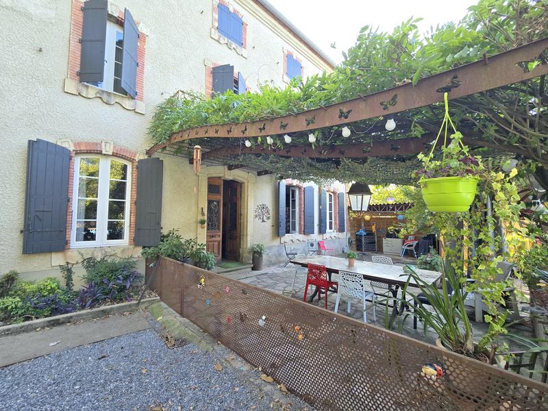 Villa - 330 m² - 8 pièces