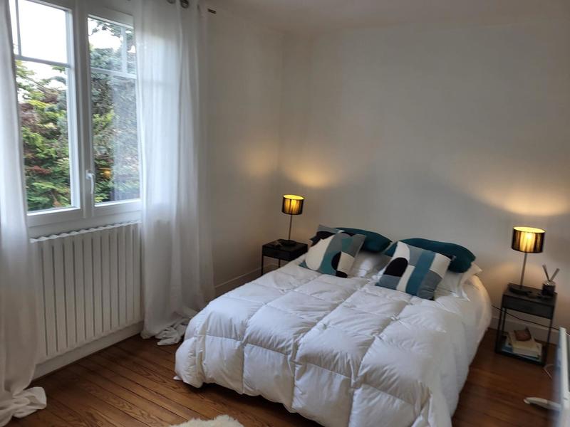 Maison - 220 m² - 8 pièces