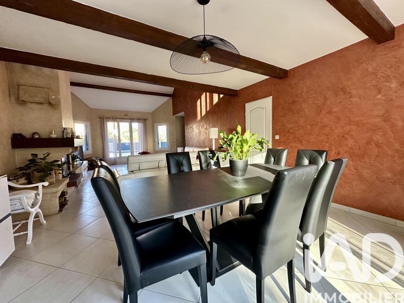 Maison - 180 m² - 8 pièces