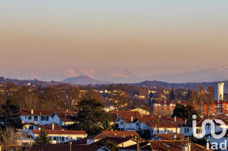 Appartement - 98 m² - 4 pièces