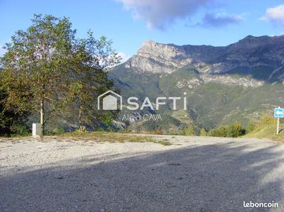 Local commercial - 180 m² - 3 pièces