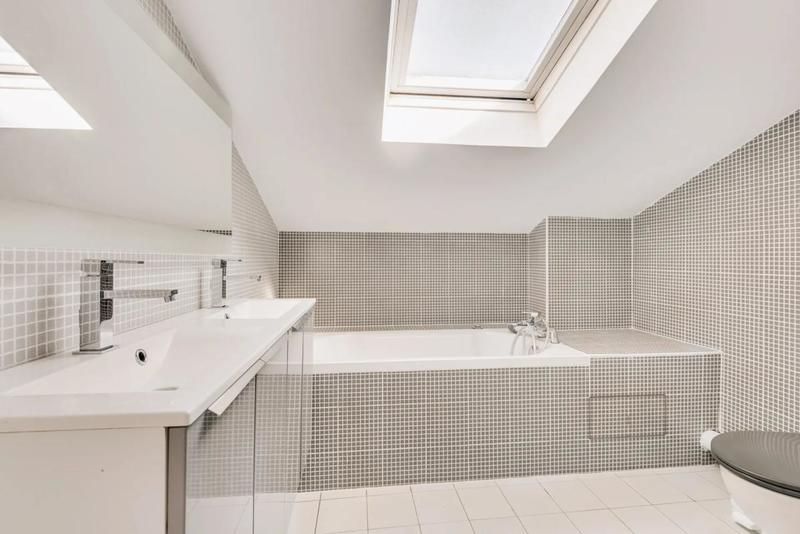 Maison - 180 m² - 7 pièces