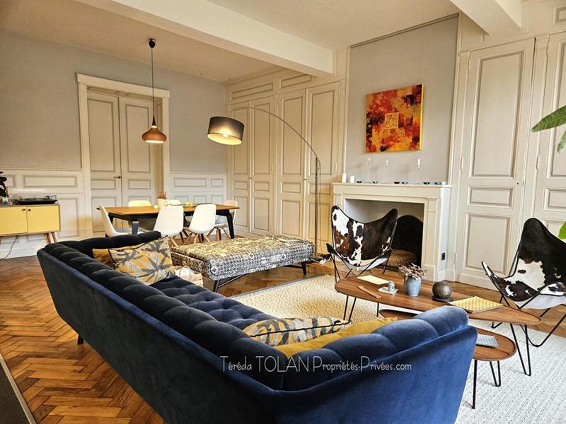 Demeure - 380 m² - 10 pièces