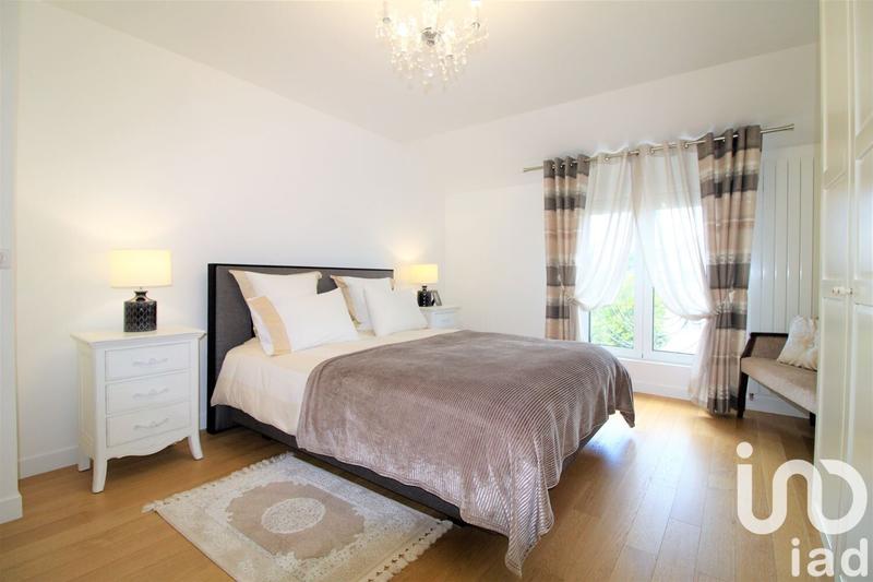 Maison - 170 m² - 7 pièces