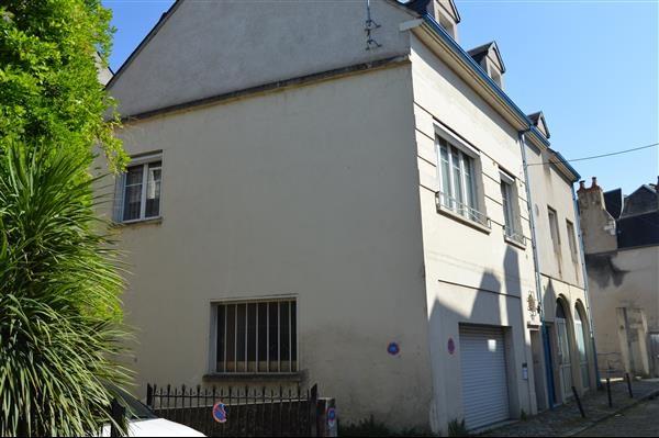 Maison - 144 m² - 7 pièces